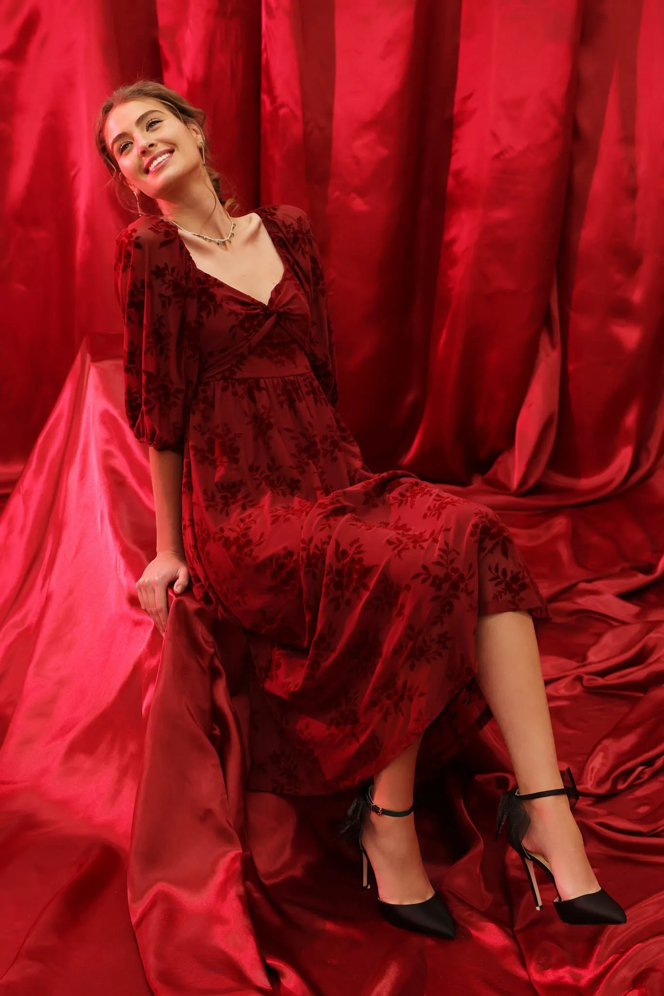 FLORAL VELVET LONG SLEEVE TWIST FRONT MIDI DRESS