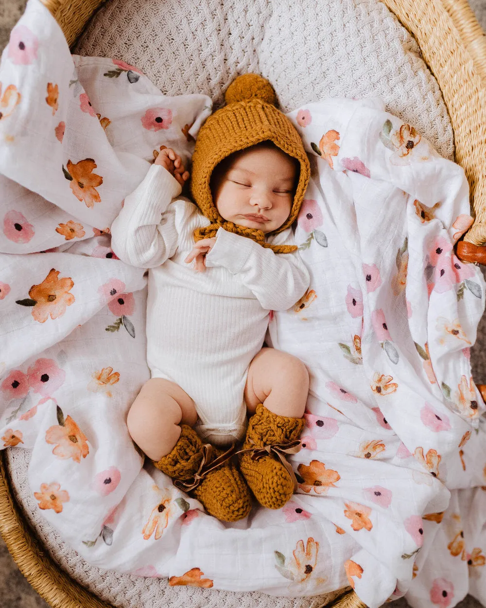 Merino Wool Baby Bonnet & Booties Set - Bronze