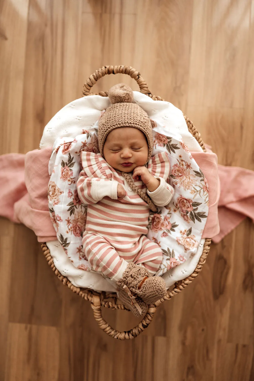 Merino Wool Baby Bonnet & Booties Set - Fawn