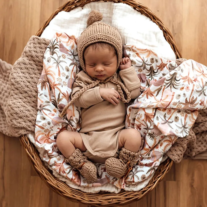 Merino Wool Baby Bonnet & Booties Set - Fawn