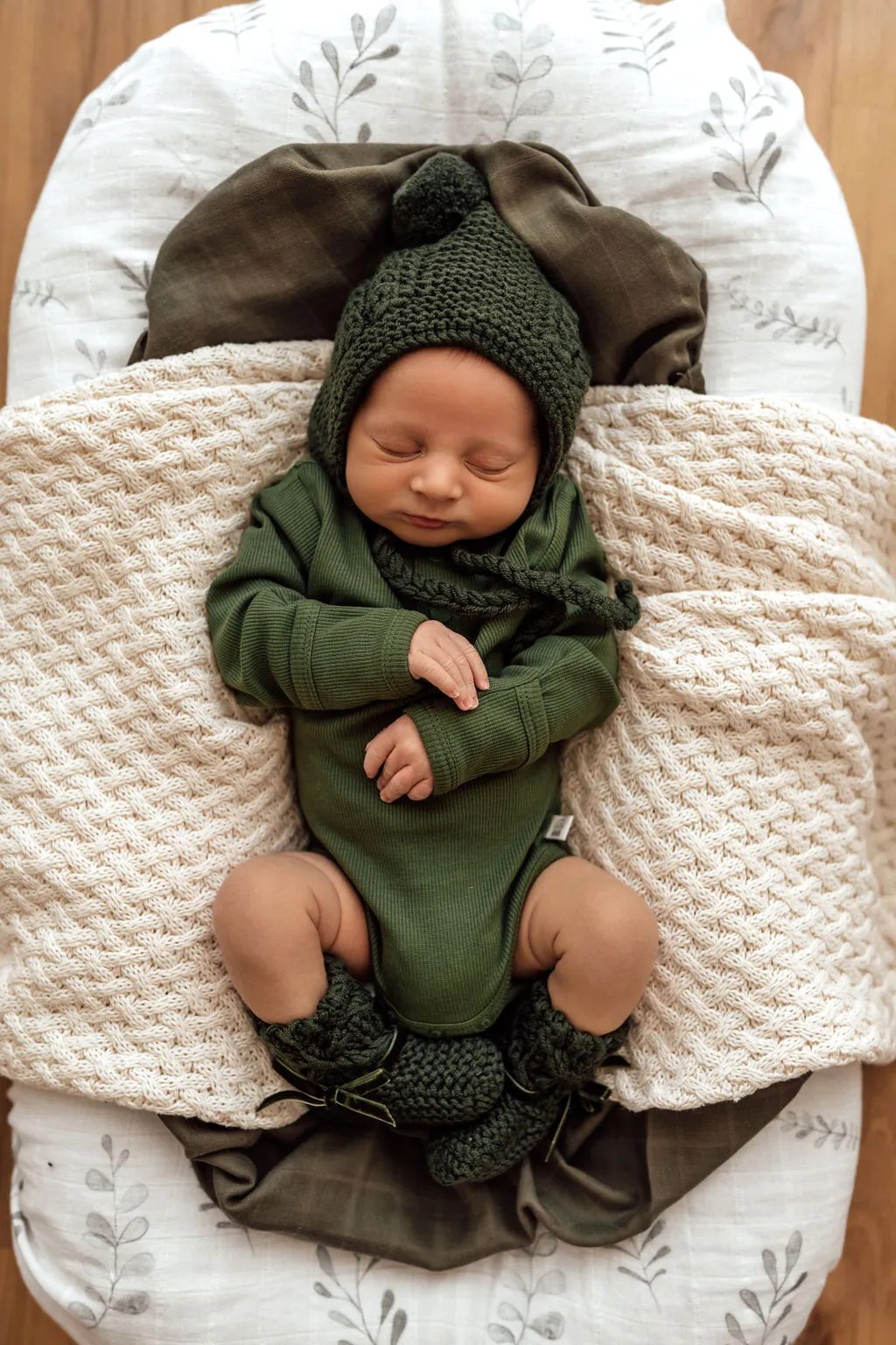 Merino Wool Baby Bonnet & Booties Set - Olive